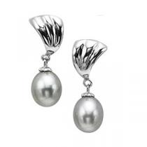 Freshwater Pearl Earrings in Sterling Silver / 07600184OP